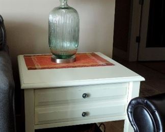 SIDE TABLE AND LAMP