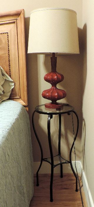 METAL TABLE AND LAMP