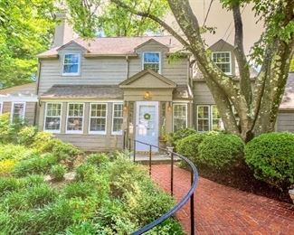 Bethesda Estate Sale hosted by Bethesda Downsizing and Estate Sales