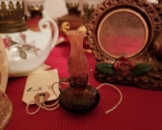 Tiny oil lamp (close to 2")
