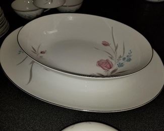 Fashion Manor New Rose China (Japan)