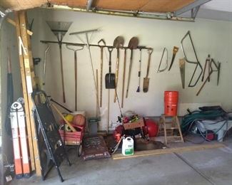 Garden Tools & Ladders