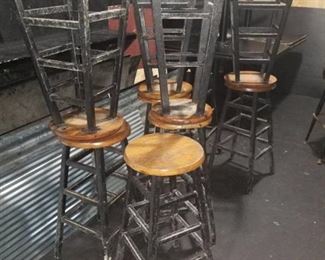 9 Bar Stools