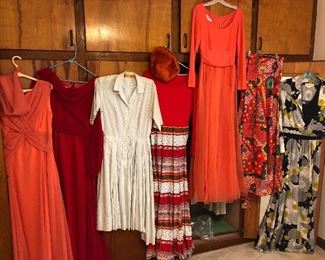 AMAZING VINTAGE CLOTHES