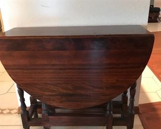 Antique Gateleg table 48"