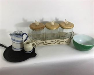 Canisters, Pyrex, and Midcentury Pottery https://ctbids.com/#!/description/share/194171