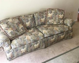 Floral ''Sherrill'' Couch https://ctbids.com/#!/description/share/194307