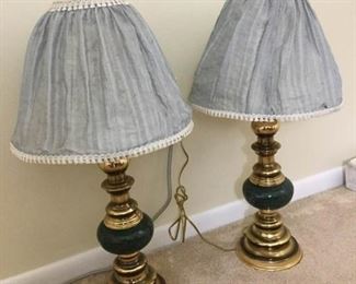 Pair of Vintage Lamps   https://ctbids.com/#!/description/share/194252