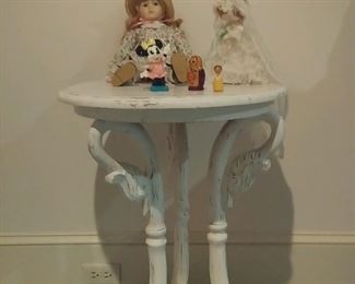 beautiful white occasional table