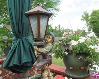 $175.00 VINTAGE AND ADORABLE POLE LIGHT WORKS, CHIPPY PAINT, ASKING $175,00