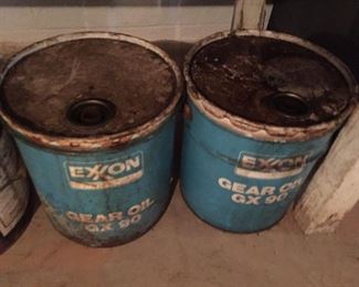 Exxon Gear Oil Cans