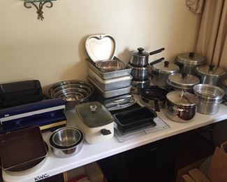 Assorted Bakeware/Cookware