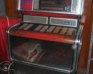 Wurlitzer X7 German Juke Box in working condition