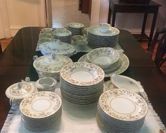 Noritake China - Smilax (#5004) approx 86 pcs