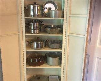 Vintage metal cabinet / Cookware