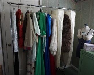 women's clothes size small