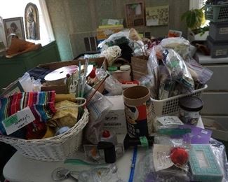 more sewing items, thread, buttons