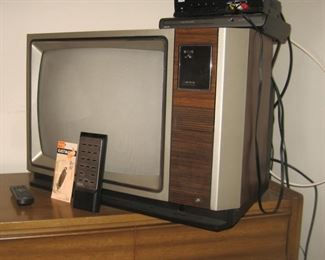 Vintage Color Trak TV, Check Out Remote Size