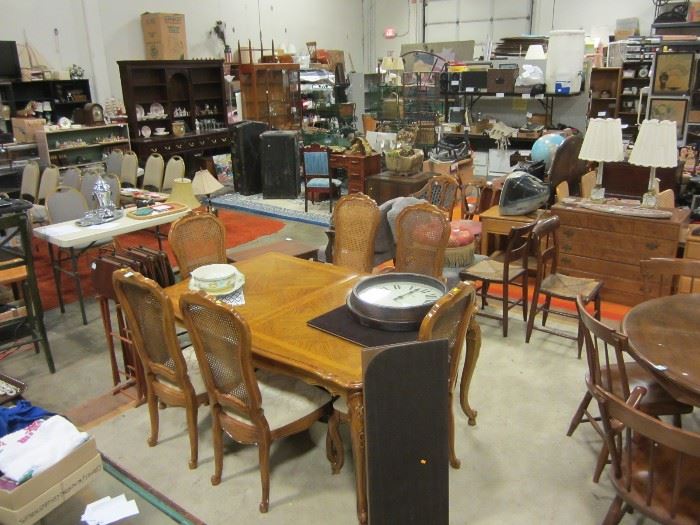 Assortment of home decor and furnishings.  Average dining set price $12.  
