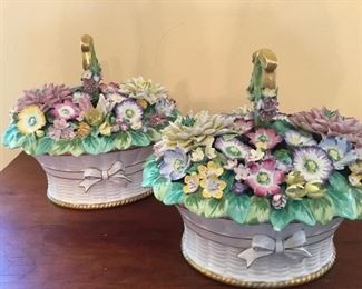Gorgeous matching porcelain cache pots with removable lids. 