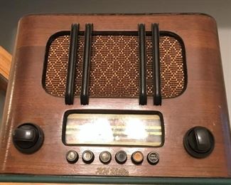 Vintage/antique radio