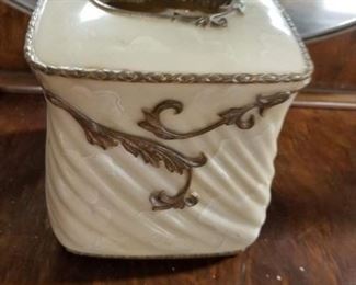 Vintage kleenex holder