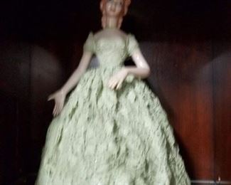 Dresden style lady in lace