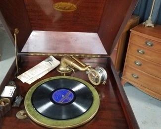 Brunswick victrola with owners manual (works )
