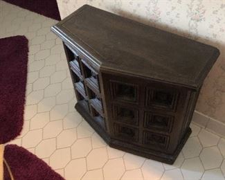 vintage clothes hamper