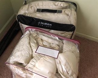 Many queen comforter sets