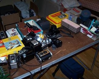 TABLE OF OLD CAMERAS