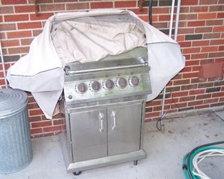 DUCANE STAINLESS STEEL GAS GRILL