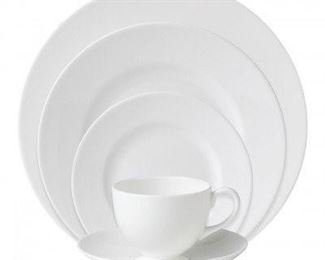 WEDGWOOD China LEIGH White Pattern 5-Piece Place Setting NEW IN BOX  (There are Two 5pcs Place Settings)