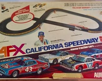 AFX California Speedway Race Set