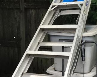 Aluminum ladder