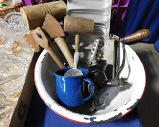 Vintage kitchen lot enamel ware