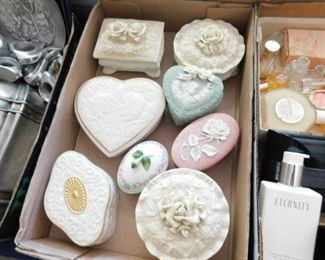 Jewelry trinket boxes