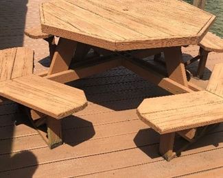 Picnic table
