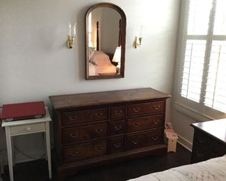 Vintage Habersham bedroom suite with queen bed