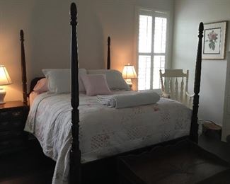 Vintage Habersham bedroom suite with queen bed