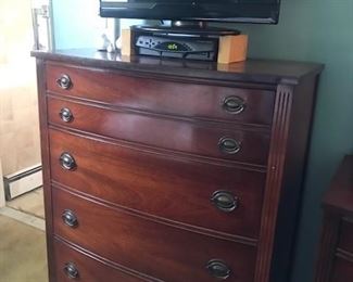 DRESSER - BEDROOM SET