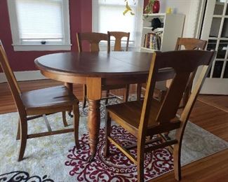 diningroom table