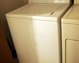 Kenmore 90 Series Electric Washing Machine, Model #22922101, 43" x 27" x 26", Powers On