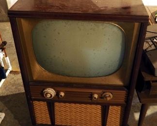 Vintage Bendix Aviation Corporation 19" Television, Solo Ear, Model #SE15/KM21E, Manufacture Date Oct 22, 1954, 36" x 24" x 21"