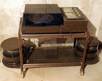 Zenith Solid State AM/FM Stereo And LP Furn Table, Speakers And Rolling Cart