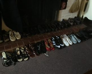 Mostly Ladies Shoes, Nike Charles Barkley 94 Air Force Max Men's Shoes.