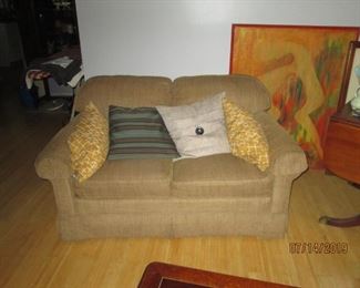 2 seater couch part of 3 piece suite