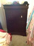 Antique chest of drawers?