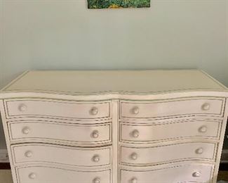 Kellogg Collection scalloped front dresser