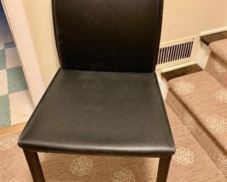 4 BoConcept chair